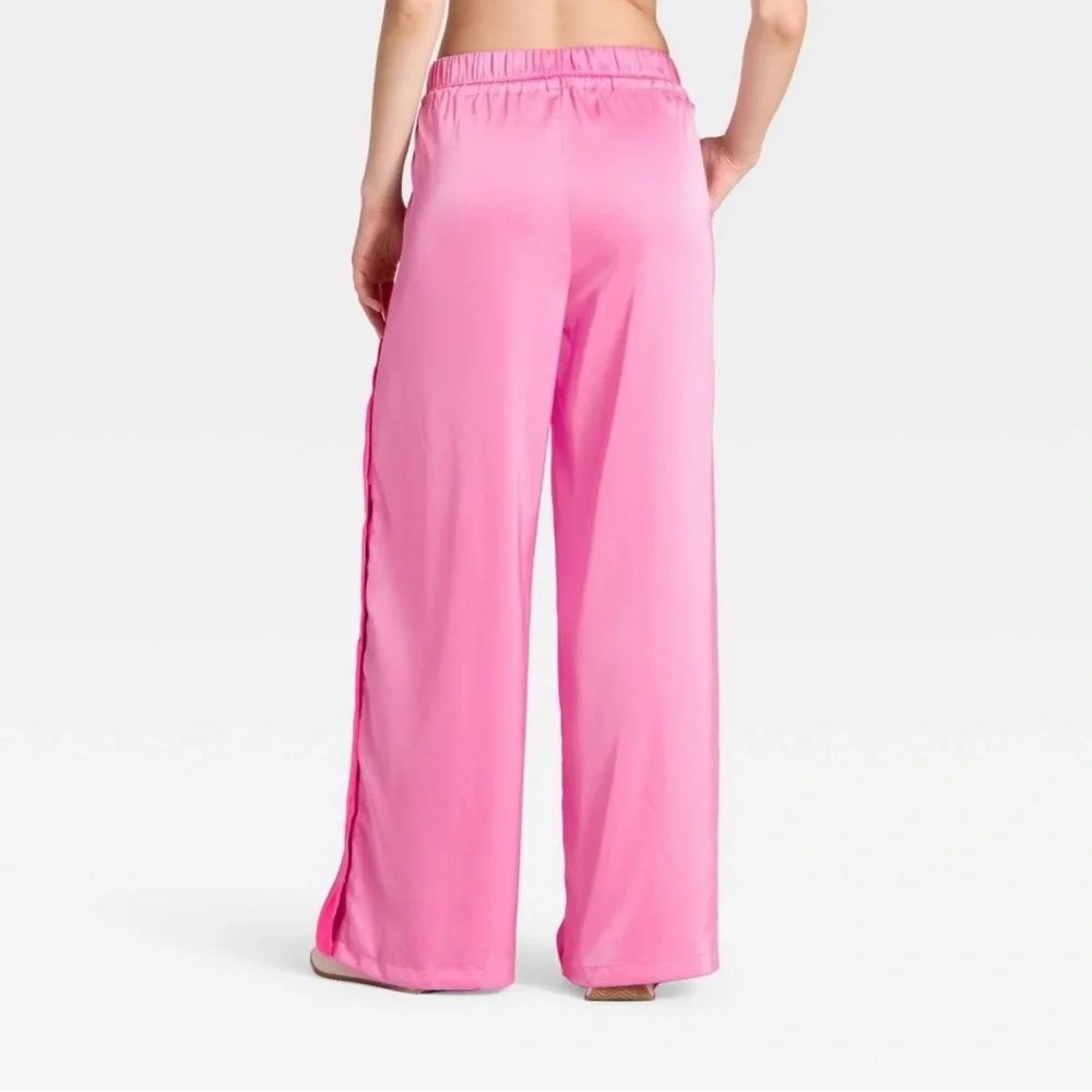 NWT JoyLab Wide-Leg Pink Snap-Trim Lounge Pants - Picture 2 of 5